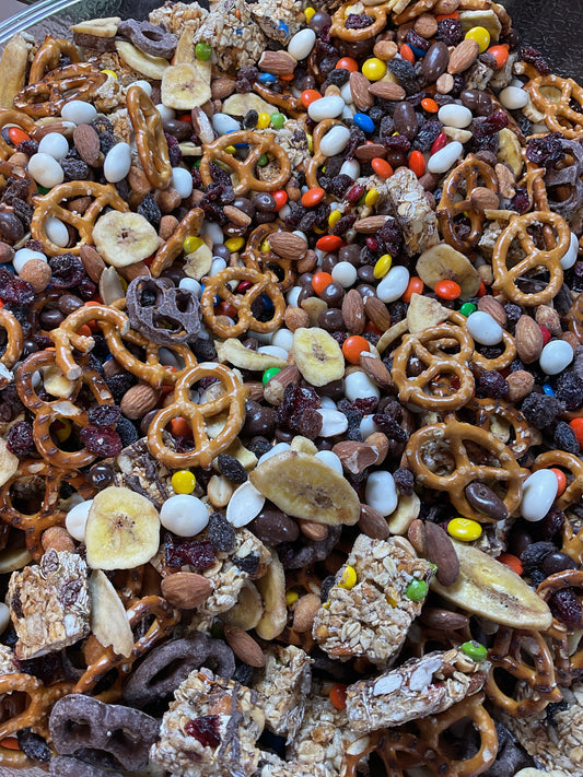 Trail Mixing Signature Munchie Mix (NEW)